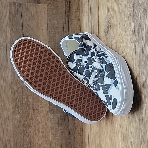 Van's shoes women Brand new. - Picture 3 of 12